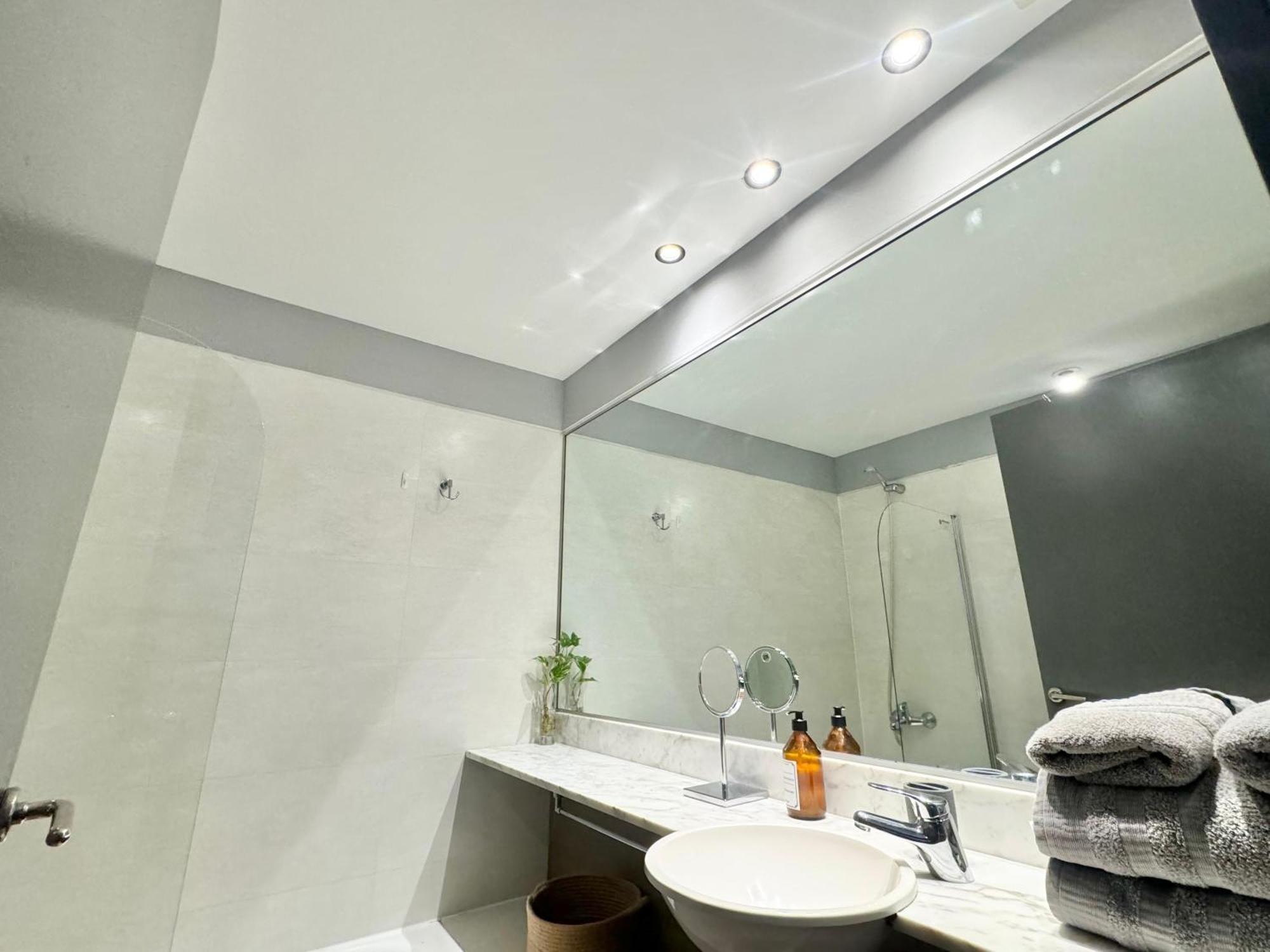 Apartamento Excelente En Torre Palermo Uno